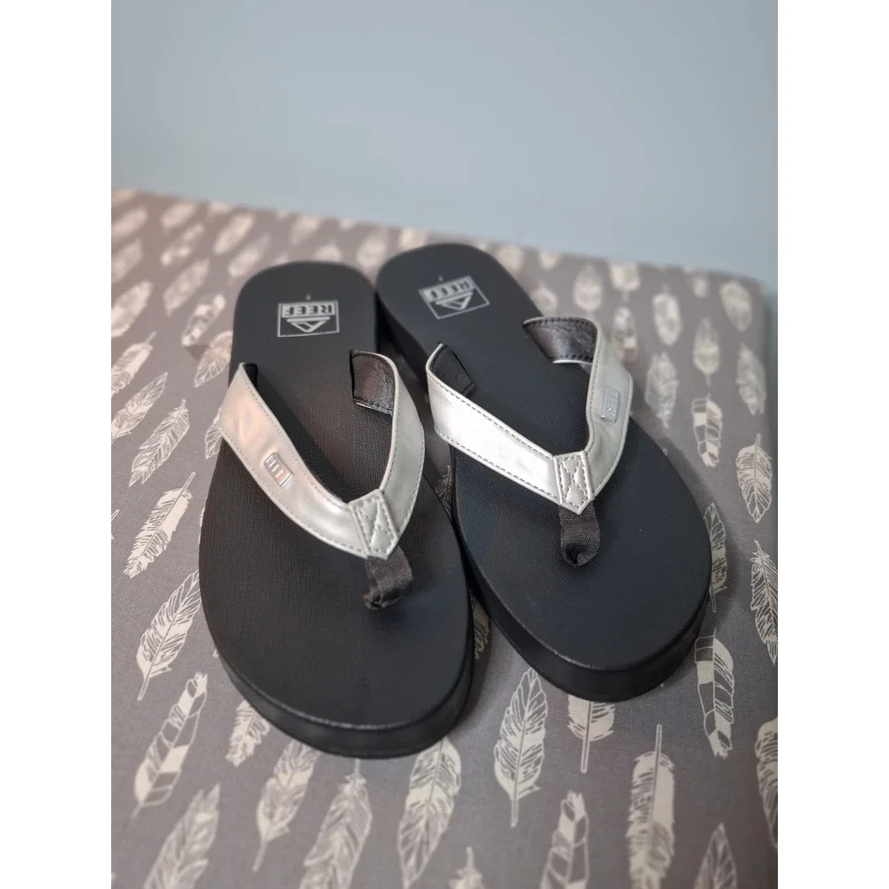 Reef Sandy Womens Flip Flop Sandals Black Metallic Silver Size 7